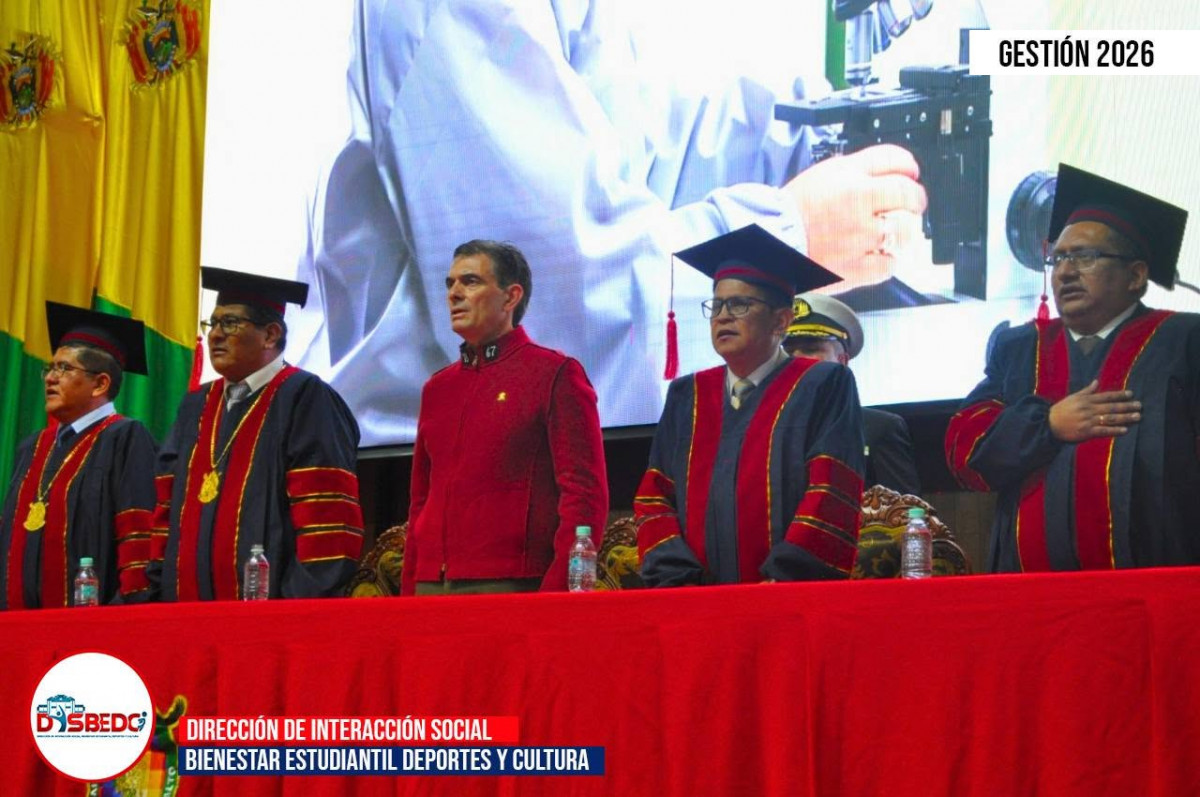 La UPEA honra al Presidente Rodrigo Paz Pereira con el Doctorado Honoris Causa en una emotiva ceremonia.v
