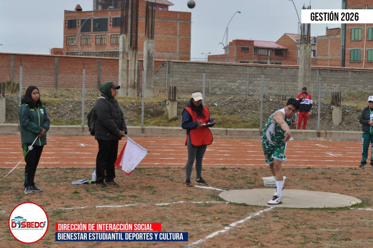 Las diferentes disciplinas de atletismo se llevaron a cabo con entusiasmo y disciplina.