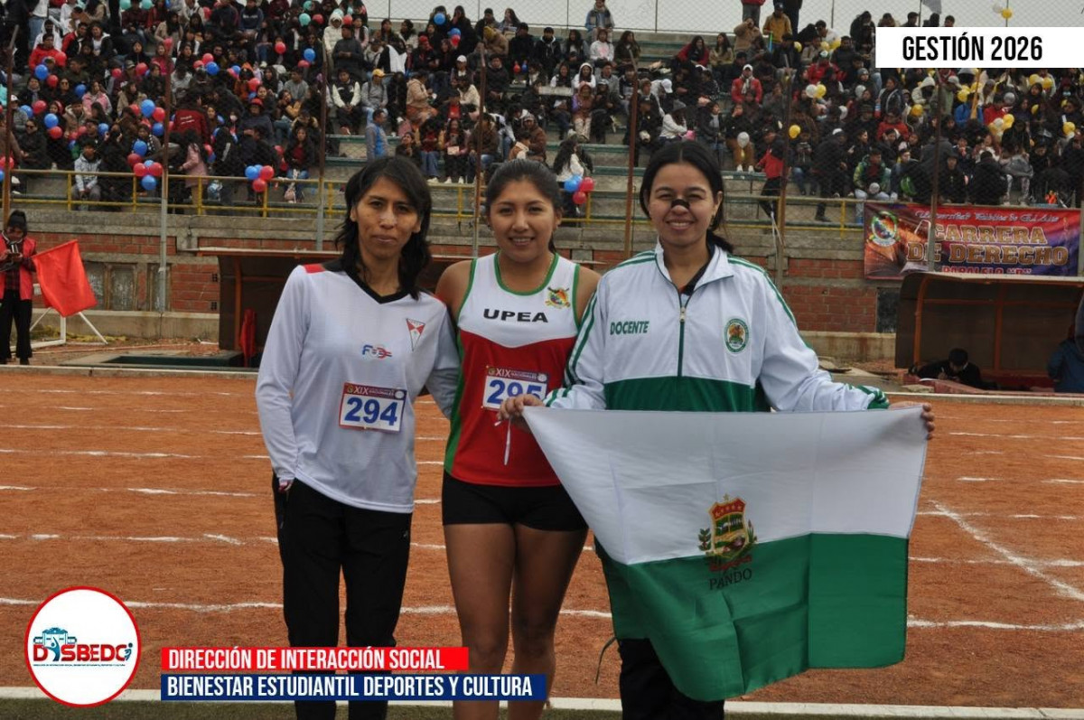 Premiación de la categoría femenina en las diferentes disciplinas de atletismo.