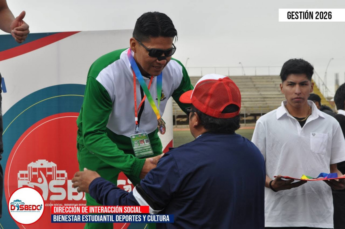 Premiación de la categoría masculina en las diferentes disciplinas de atletismo.