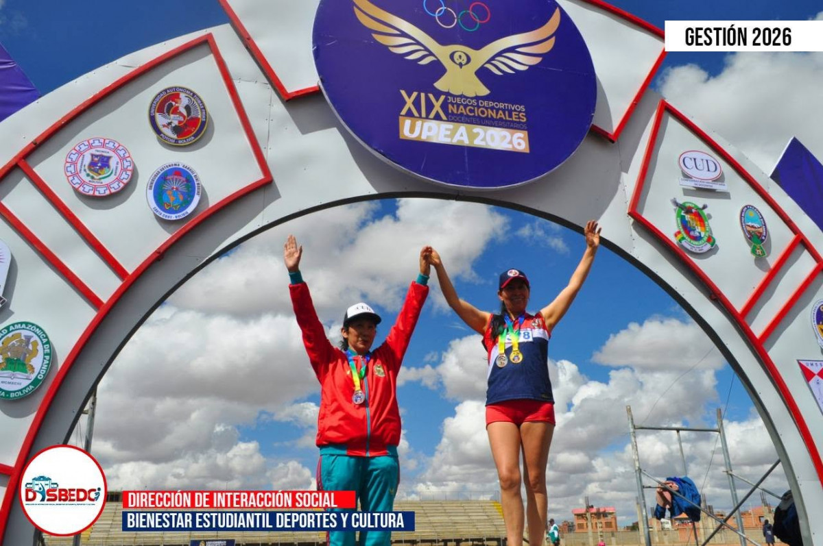 Premiación de la categoría femenina en las diferentes disciplinas de atletismo en el Estadio Cosmos 79.