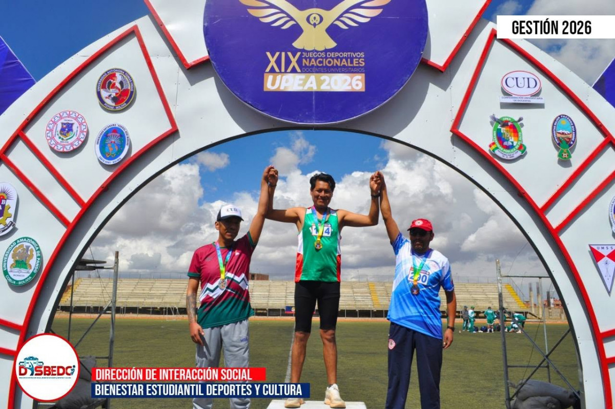 Premiación de la categoría masculina en las diferentes disciplinas de atletismo en el Estadio Cosmos 79.