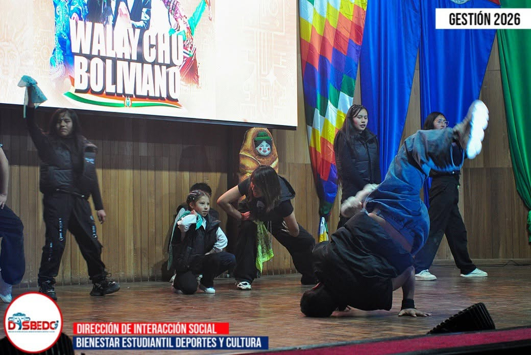 XIII GALA FOLKLÓRICA "WALAYCHO BOLIVIANO" LLEVÓ COLOR Y TRADICIÓN A LA UPEA