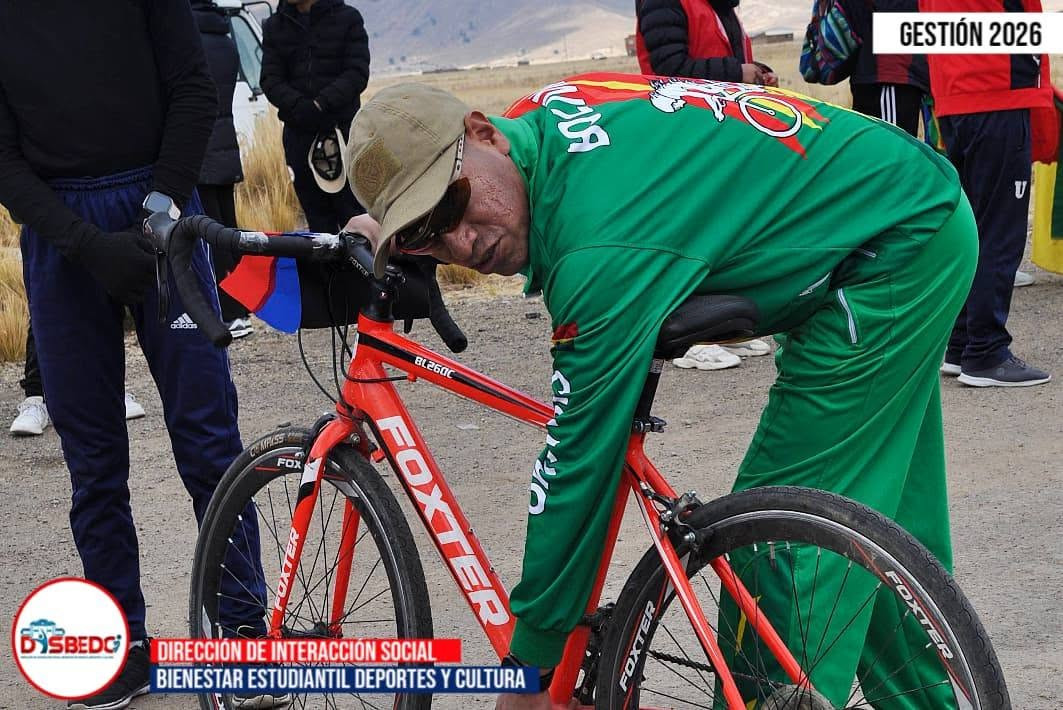 Participantes de la Gran Rodada Ciclística “Deportistas de Altura” 2026 realizaron su preparación y calentamiento previo en Pucarani
