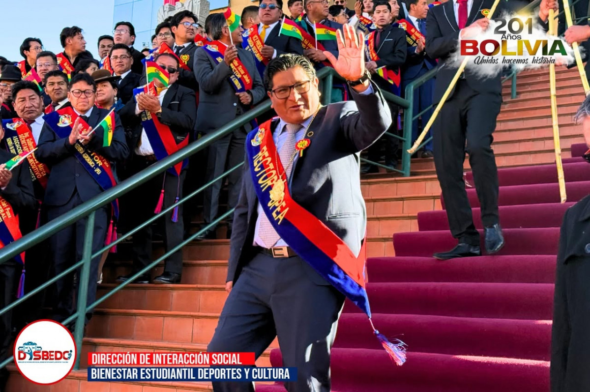 LA UNIVERSIDAD PÚBLICA DE EL ALTO Y SUS MÁXIMAS AUTORIDADES RINDEN HOMENAJE A NUESTRA PATRIA BOLIVIA EN SUS 201 AÑOS DE INDEPENDENCIA