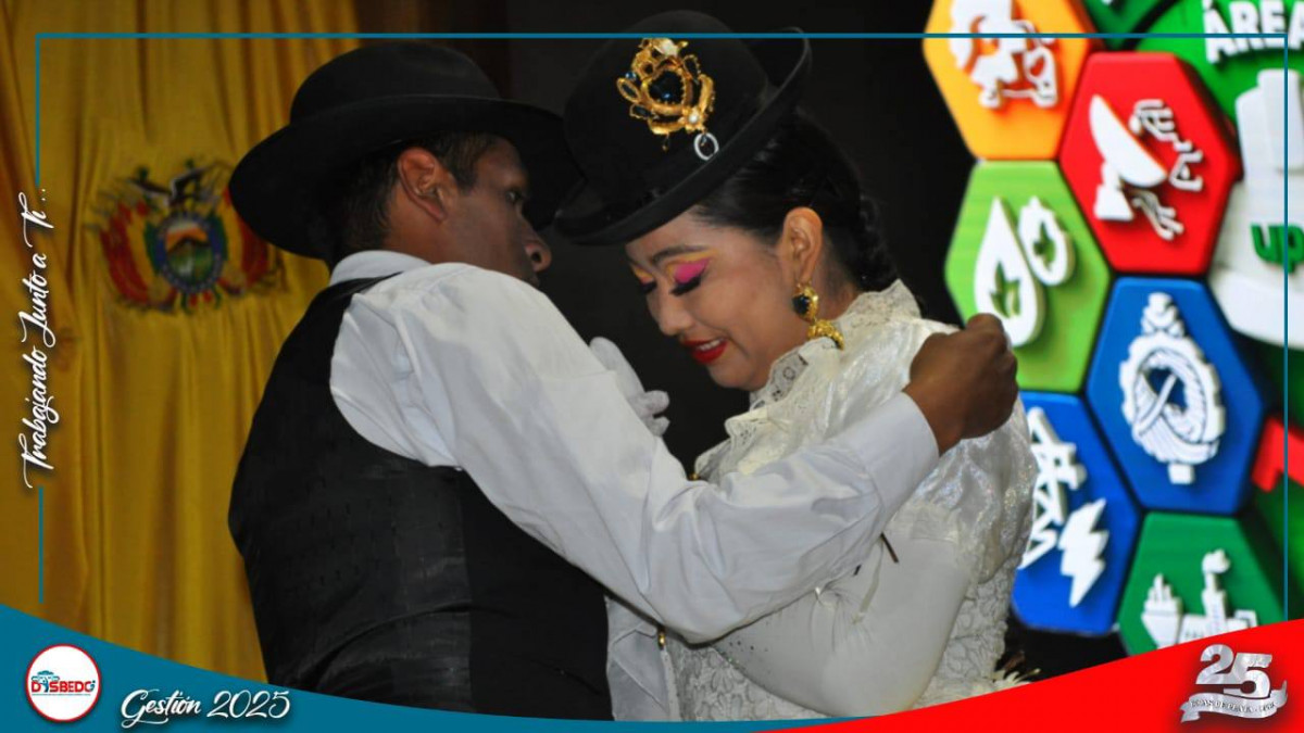 El Ballet Folklórico Engalana el XV Aniversario del Área de Ingeniería “DTP”