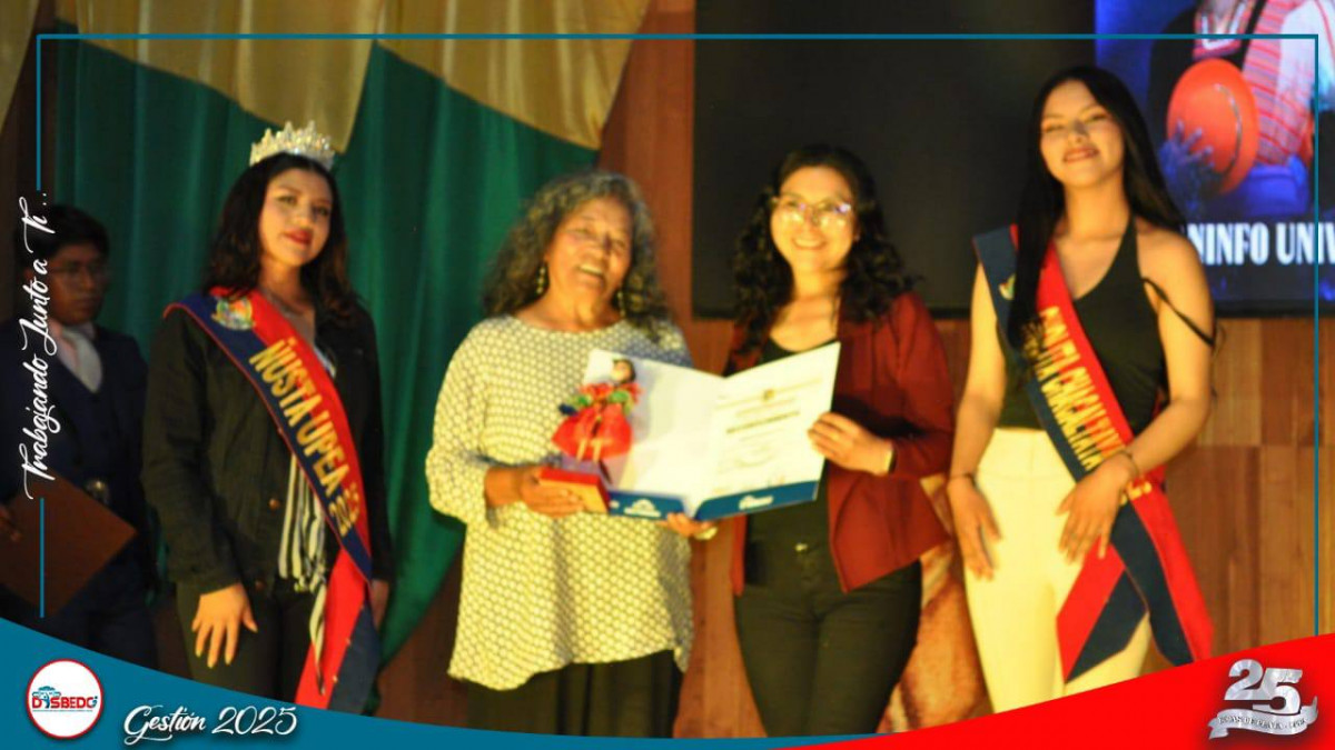 Invitados Especiales Engalanan la II Gala Folklórica