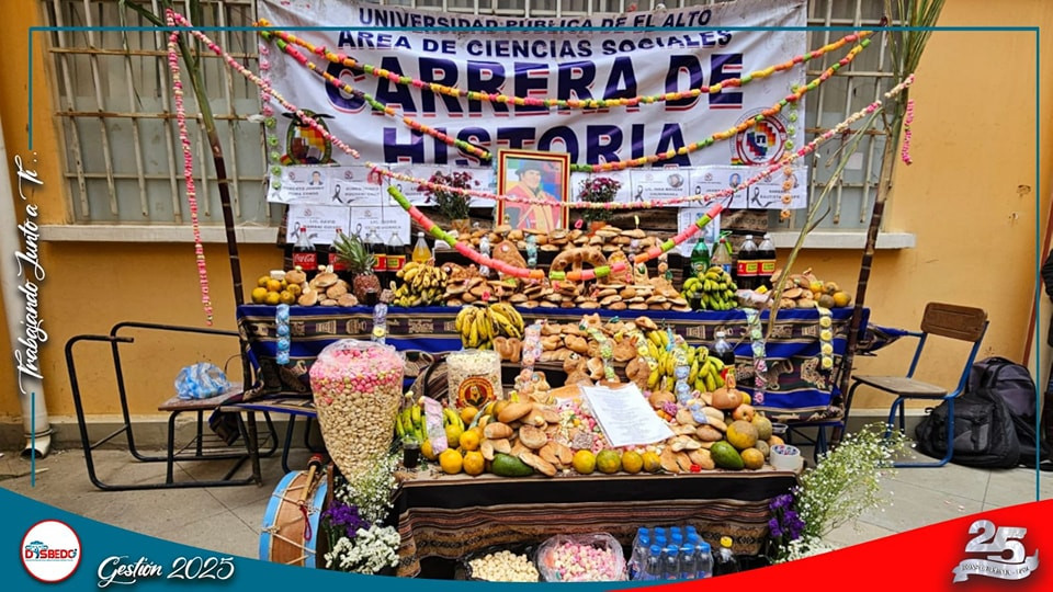 La Universidad Pública de El Alto celebra el Día de Todos los Santos con tradiciones y devoción.