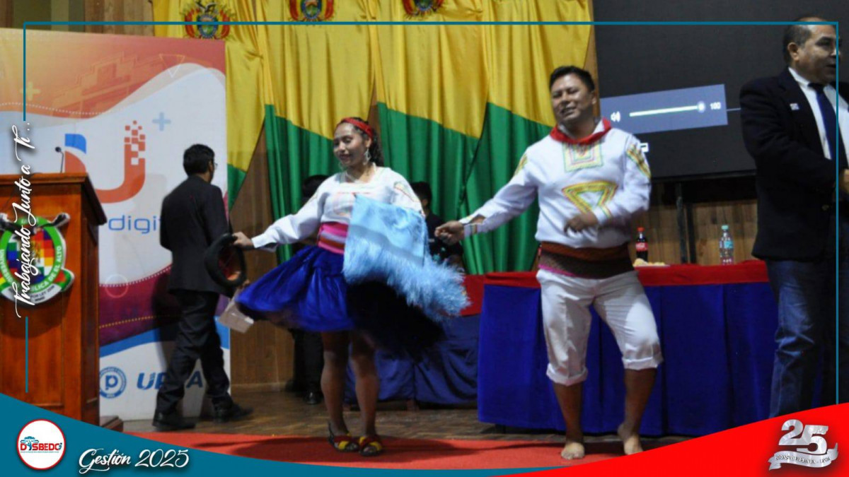 Ballet Folklórico de la UPEA engalana la Sesión de Honor de Ingeniería Electrónica